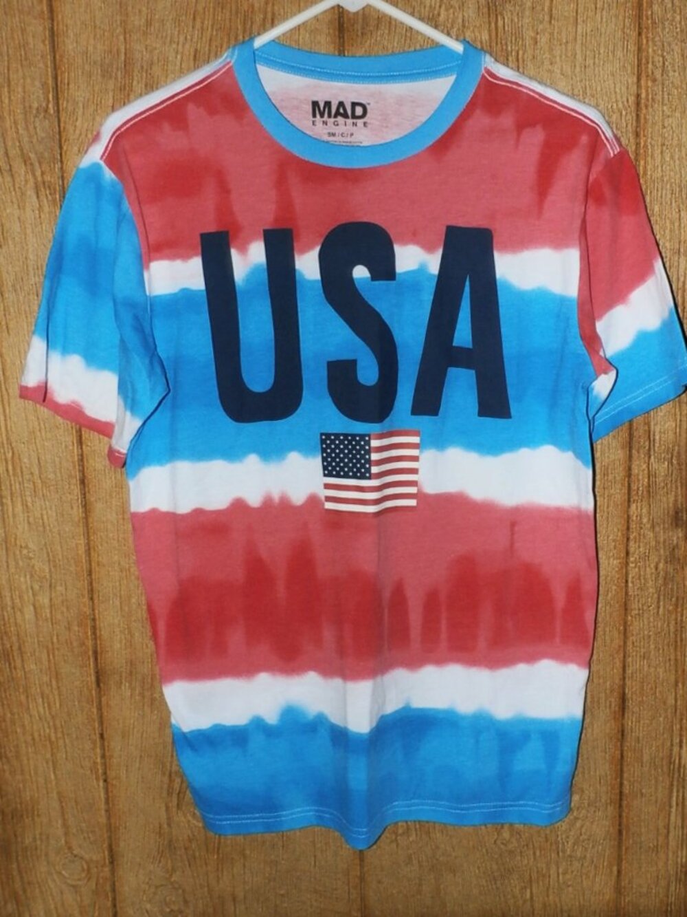 New USA Mad Engine  Mens T-Shirt Red Blue American Flag -Skyline Small